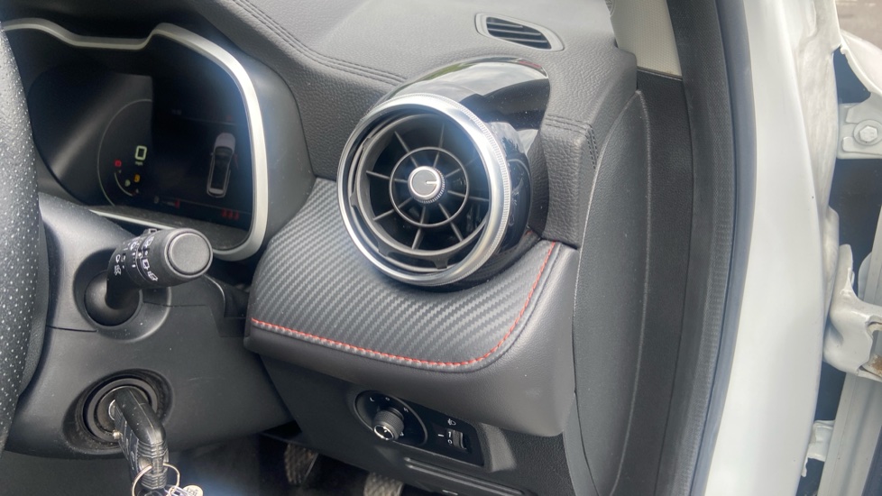 MG ZS 1.5 VTi-TECH Exclusive 5dr Petrol Hatchback - Image 31