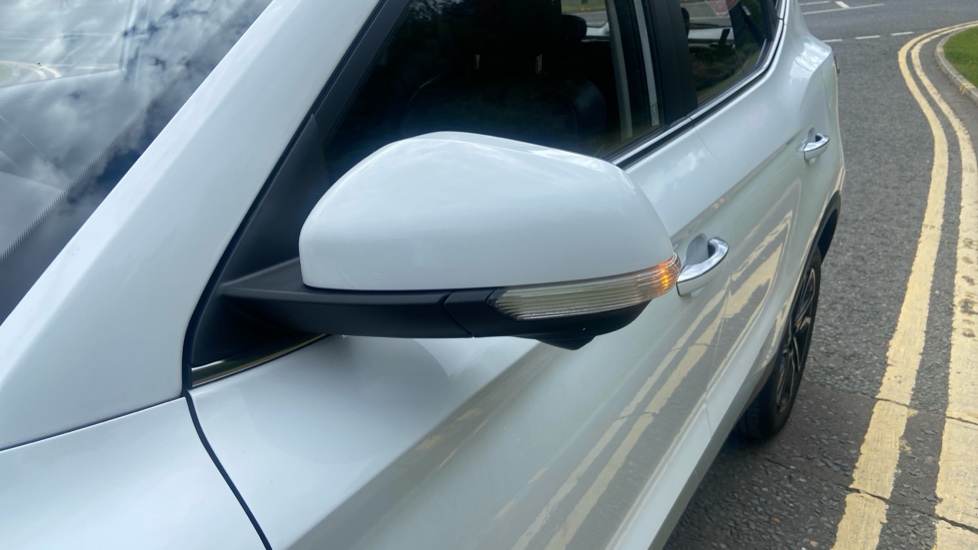 MG ZS 1.5 VTi-TECH Exclusive 5dr Petrol Hatchback - Image 34