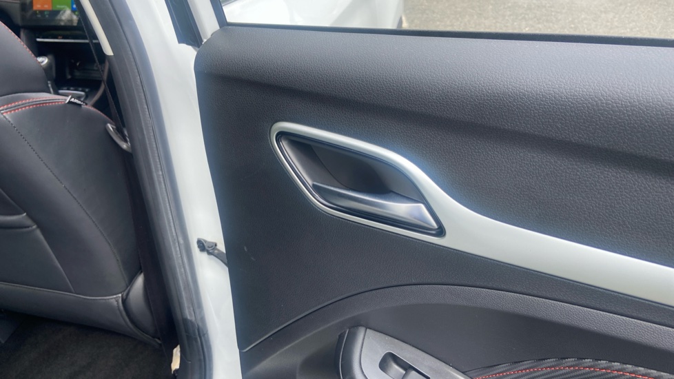 MG ZS 1.5 VTi-TECH Exclusive 5dr Petrol Hatchback - Image 39