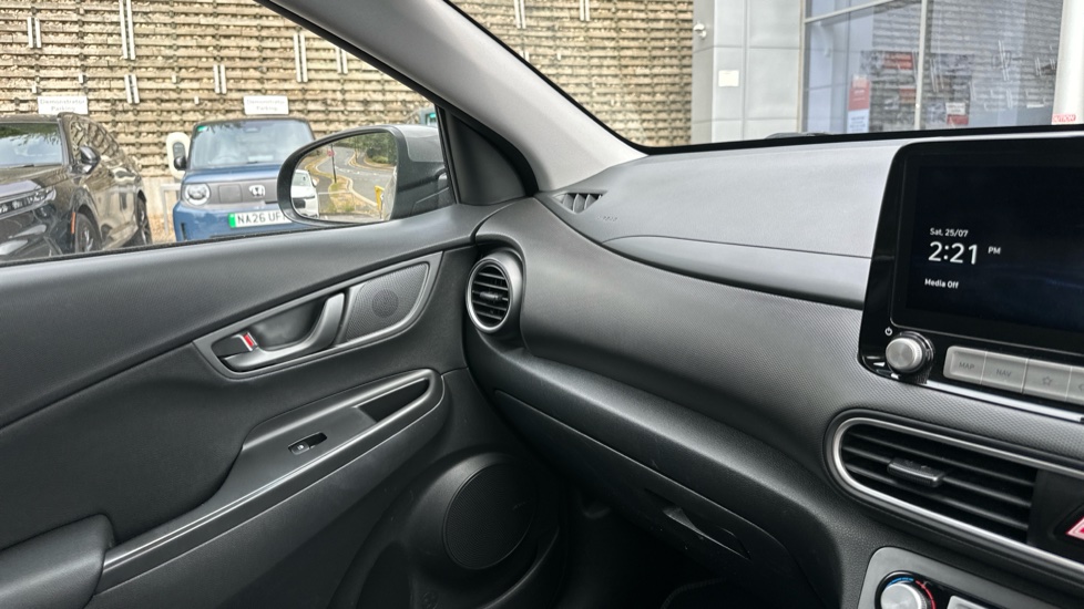 Hyundai KONA 150kW Premium SE 64kWh 5dr Auto Electric Hatchback - Image 19