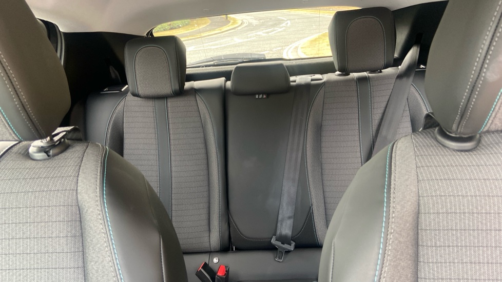 Peugeot 208 1.2 PureTech 100 Allure Premium 5dr Petrol Hatchback - Image 15