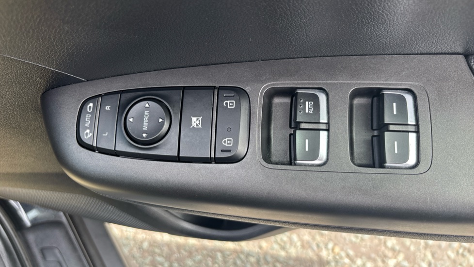 Kia Sportage 1.6 CRDi 48V ISG 2 5dr Diesel Estate - Image 32