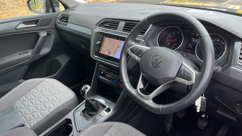 Volkswagen Tiguan 1.5 TSI Life 5dr Petrol Estate - Image 11