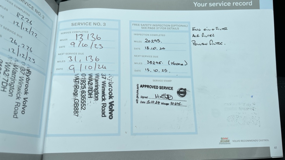 Volvo XC40 2.0 D3 Momentum 5dr Geartronic Diesel Estate - Image 35