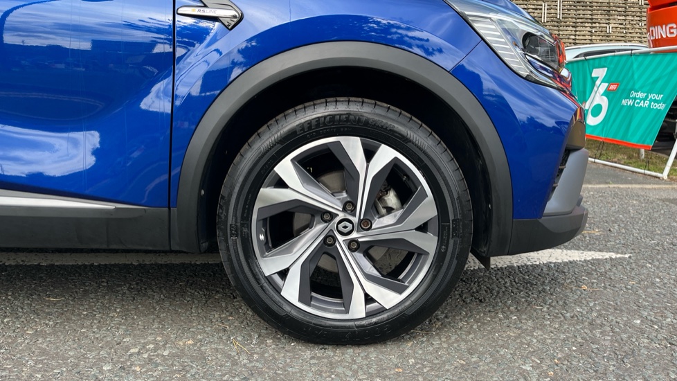 Renault Captur 1.6 E-TECH Hybrid 145 R.S. Line 5dr Auto Hybrid Hatchback - Image 7