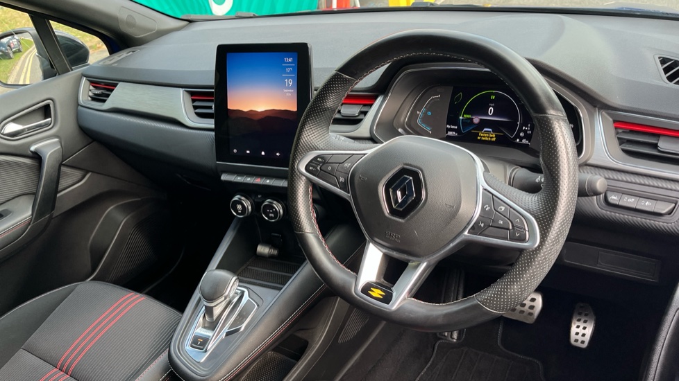 Renault Captur 1.6 E-TECH Hybrid 145 R.S. Line 5dr Auto Hybrid Hatchback - Image 11