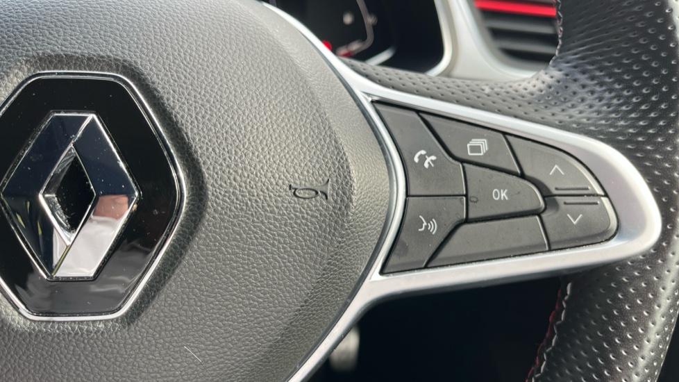 Renault Captur 1.6 E-TECH Hybrid 145 R.S. Line 5dr Auto Hybrid Hatchback - Image 30