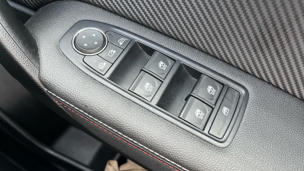 Renault Captur 1.6 E-TECH Hybrid 145 R.S. Line 5dr Auto Hybrid Hatchback - Image 36