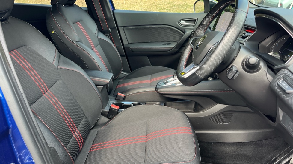 Renault Captur 1.6 E-TECH Hybrid 145 R.S. Line 5dr Auto Hybrid Hatchback - Image 38