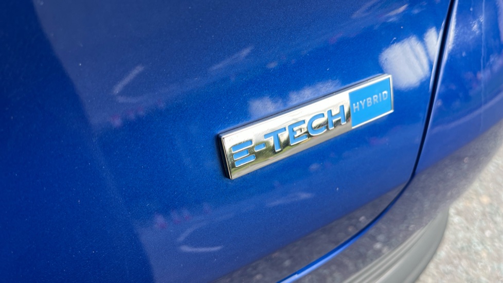Renault Captur 1.6 E-TECH Hybrid 145 R.S. Line 5dr Auto Hybrid Hatchback - Image 41