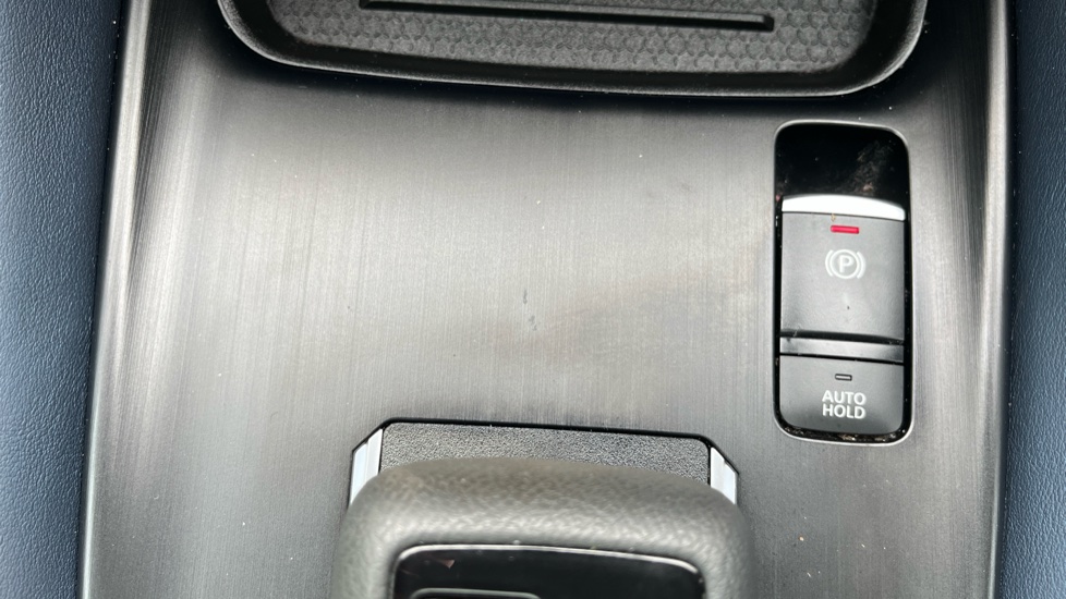 Nissan Qashqai 1.3 DiG-T MH 158 Tekna+ 5dr 4WD Xtronic Petrol Hatchback - Image 28