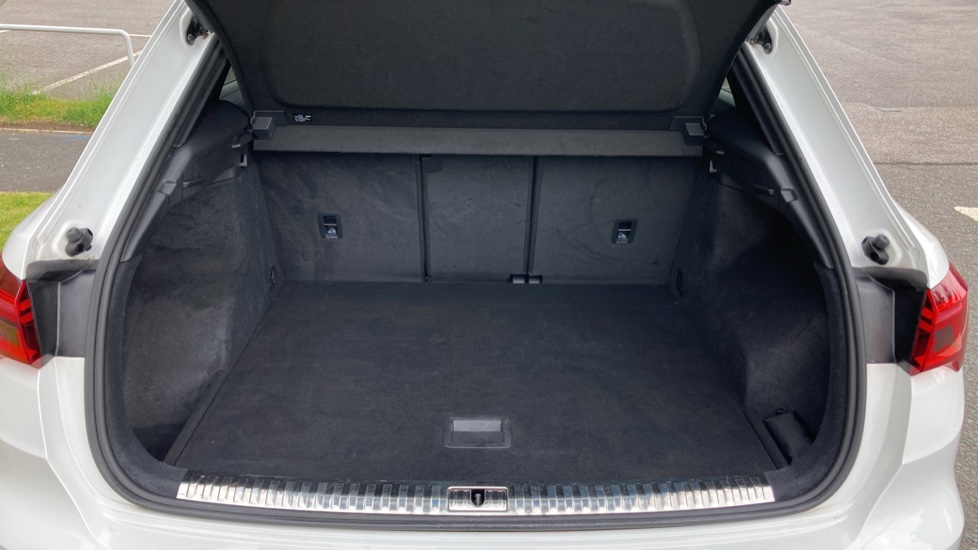 Audi Q3 35 TFSI S Line 5dr Petrol Estate - Image 4