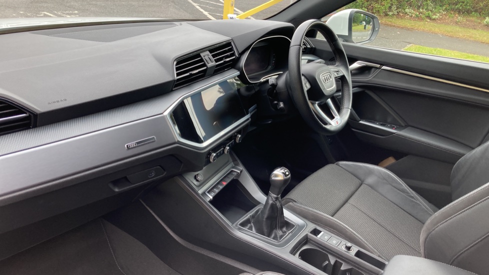 Audi Q3 35 TFSI S Line 5dr Petrol Estate - Image 9