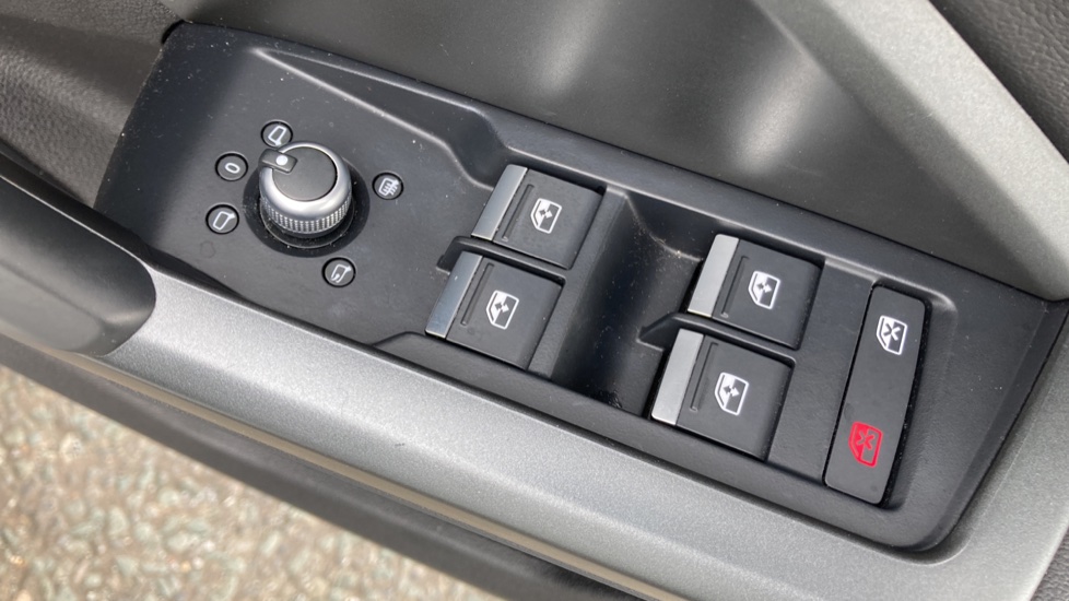 Audi Q3 35 TFSI S Line 5dr Petrol Estate - Image 21