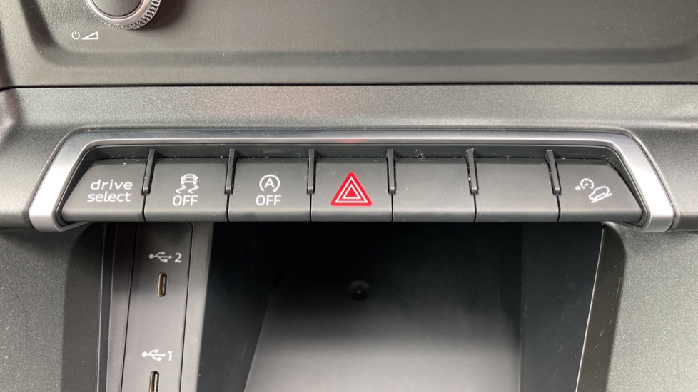 Audi Q3 35 TFSI S Line 5dr Petrol Estate - Image 30