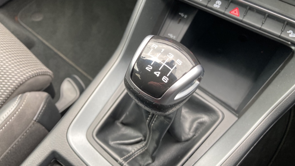 Audi Q3 35 TFSI S Line 5dr Petrol Estate - Image 32