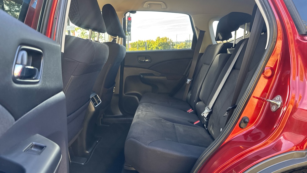 Honda CR-V 1.6 i-DTEC SE Plus 5dr 2WD [Nav] Diesel Estate - Image 16