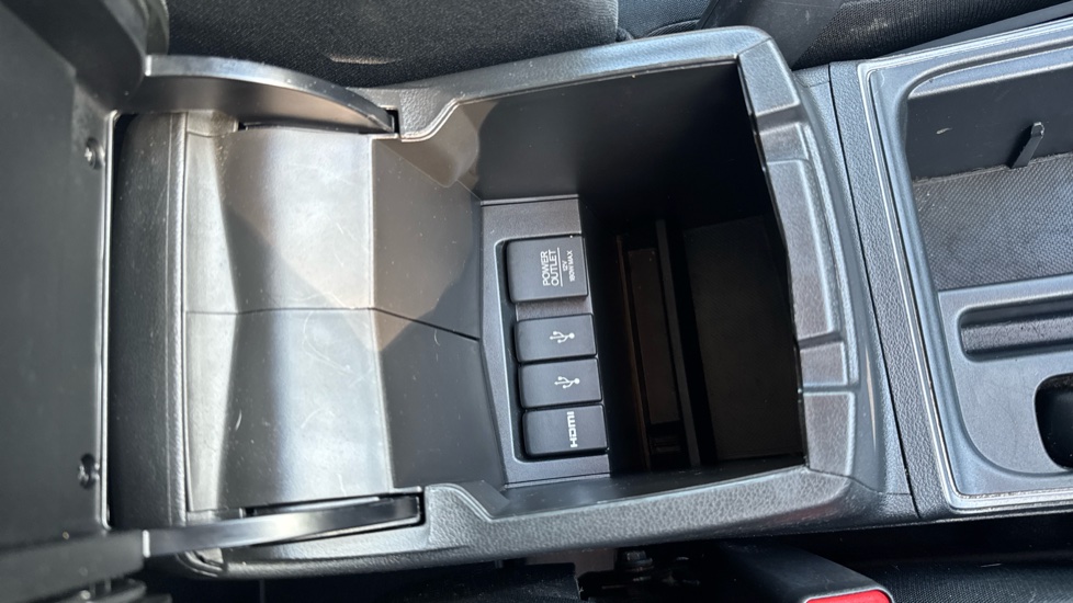 Honda CR-V 1.6 i-DTEC SE Plus 5dr 2WD [Nav] Diesel Estate - Image 35