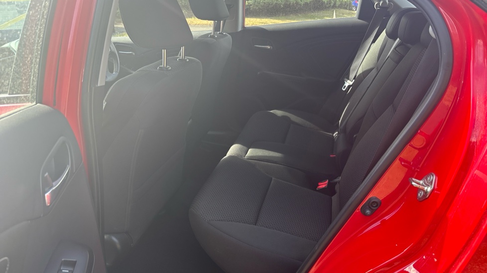 Honda Civic Tourer 1.8 i-VTEC SE Plus 5dr Auto Petrol Estate - Image 16
