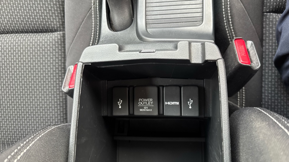 Honda Civic 1.8 i-VTEC SE Plus 5dr Petrol Hatchback - Image 45