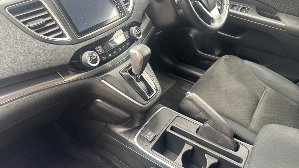 Honda CR-V 2.0 i-VTEC SE Plus 5dr Auto [Nav] Petrol Estate - Image 13