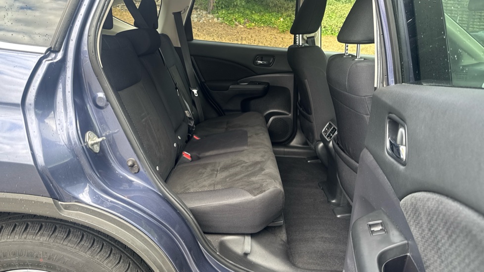 Honda CR-V 2.0 i-VTEC SE Plus 5dr Auto [Nav] Petrol Estate - Image 33
