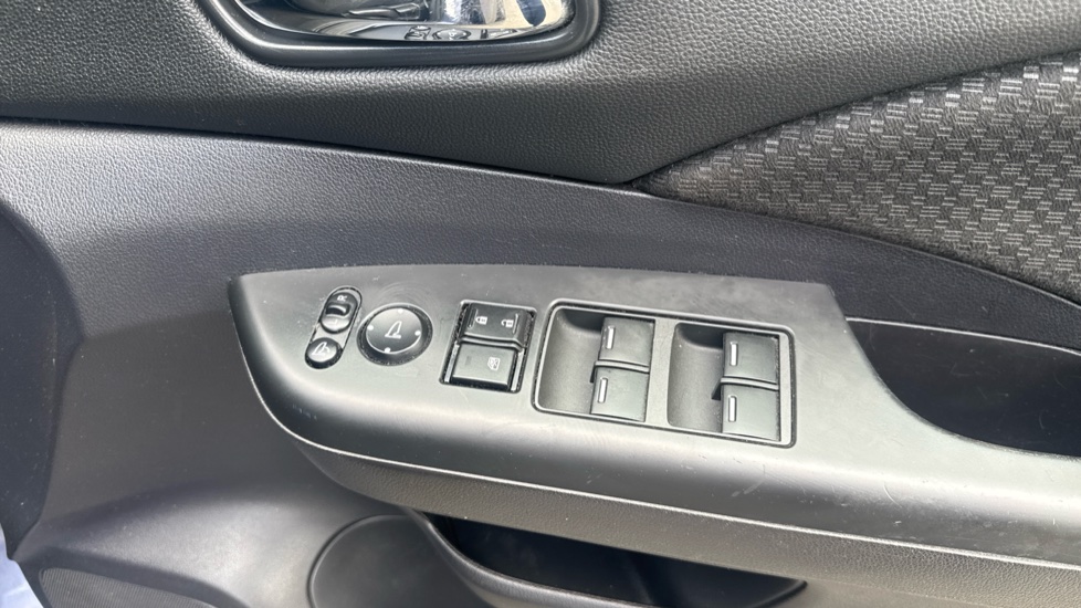 Honda CR-V 2.0 i-VTEC SE Plus 5dr Auto [Nav] Petrol Estate - Image 36