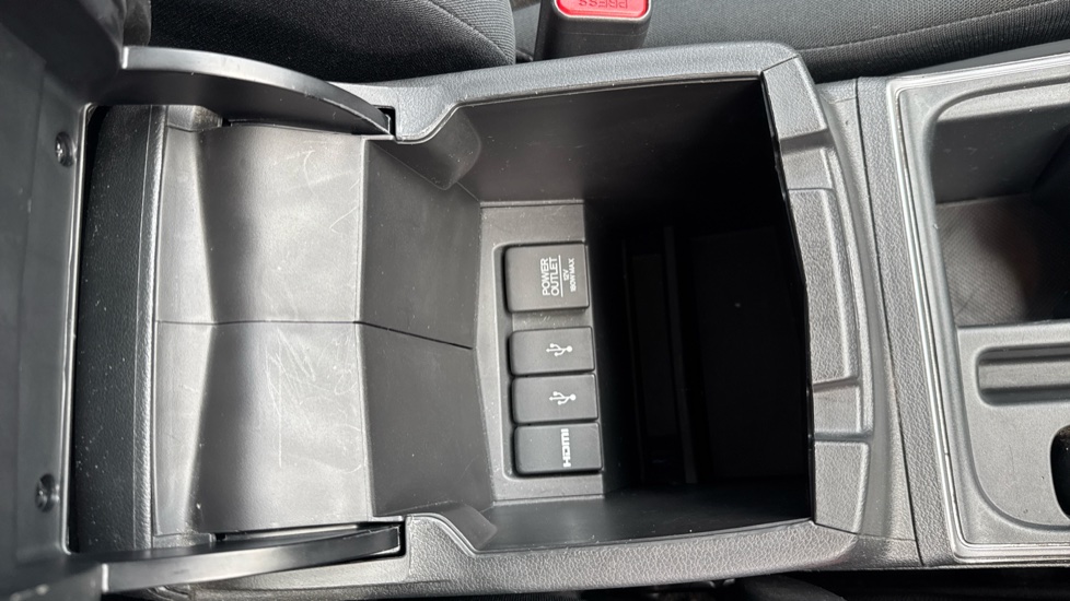 Honda CR-V 2.0 i-VTEC SE Plus 5dr Auto [Nav] Petrol Estate - Image 58