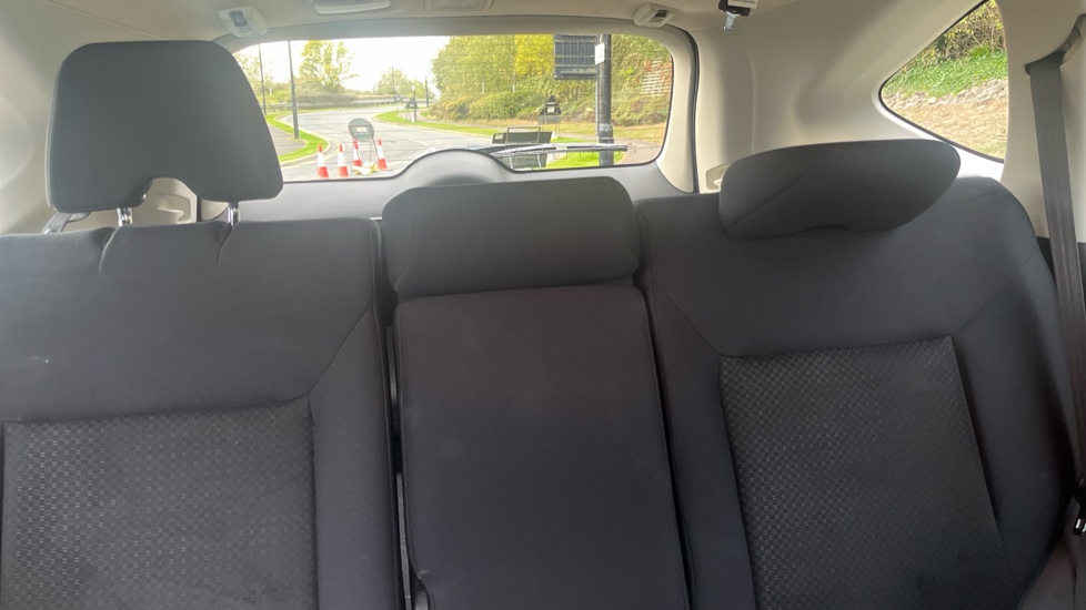 Honda CR-V 2.0 i-VTEC SE Plus 5dr 2WD Petrol Estate - Image 15