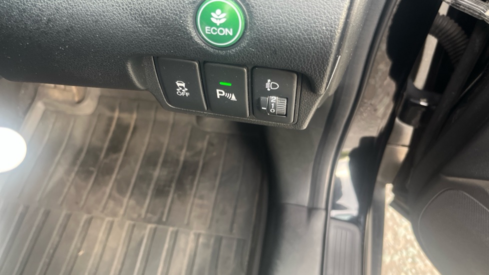 Honda CR-V 2.0 i-VTEC SE Plus 5dr 2WD Petrol Estate - Image 28