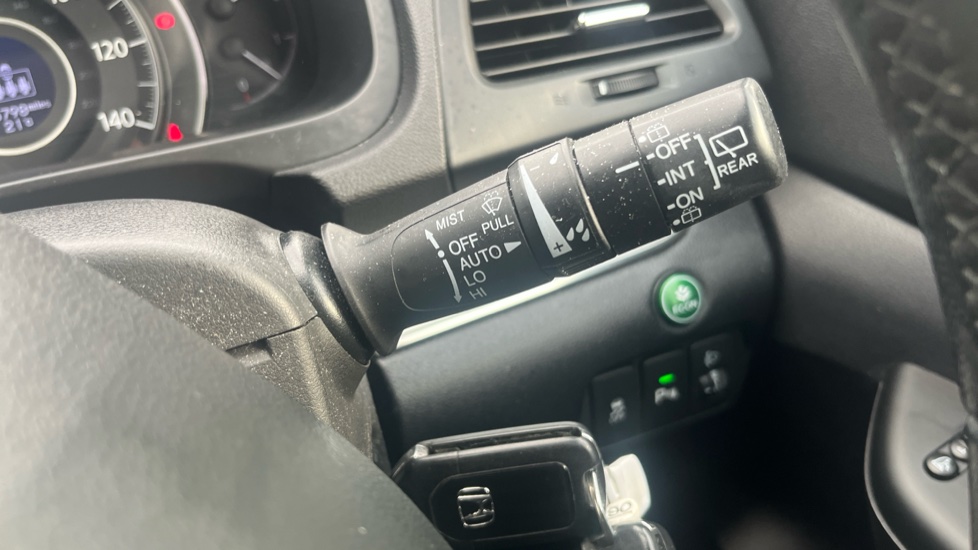 Honda CR-V 2.0 i-VTEC SE Plus 5dr 2WD Petrol Estate - Image 33