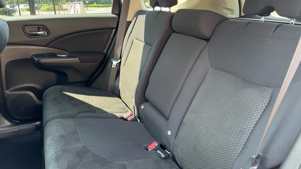 Honda CR-V 2.0 i-VTEC SE Plus 5dr Auto Petrol Estate - Image 16