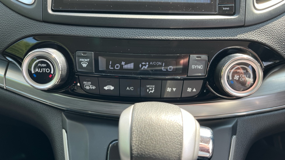 Honda CR-V 2.0 i-VTEC SE Plus 5dr Auto Petrol Estate - Image 24