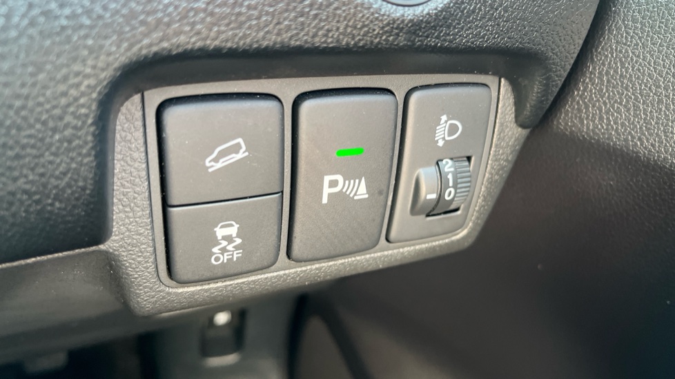 Honda CR-V 2.0 i-VTEC SE Plus 5dr Auto Petrol Estate - Image 32