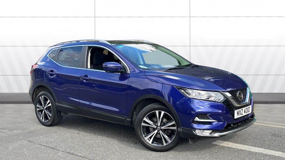 Nissan Qashqai 1.2 DiG-T N-Connecta 5dr Petrol Hatchback - Image 1