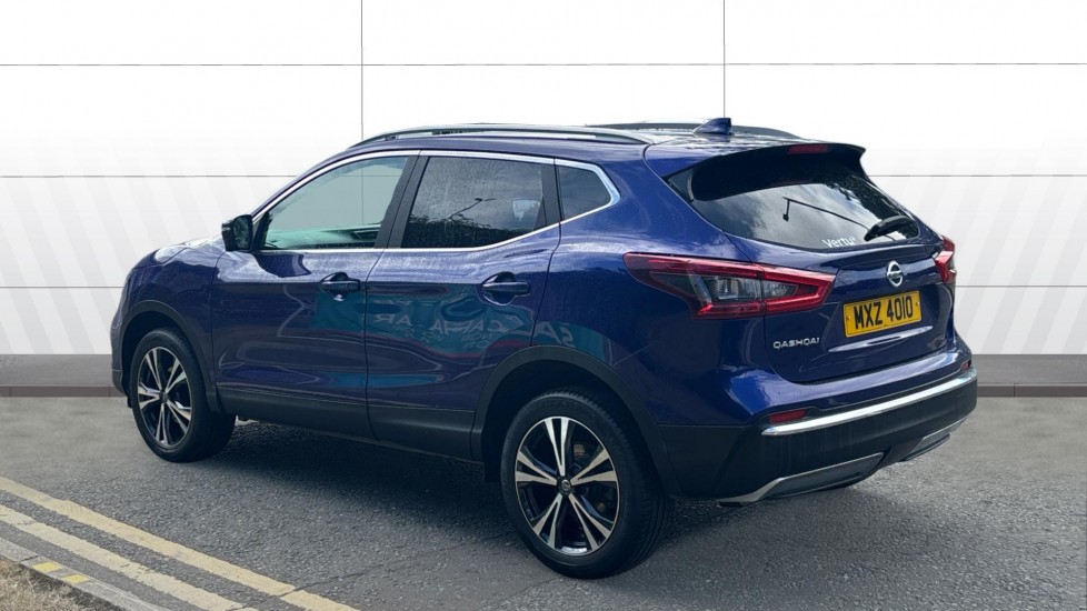 Nissan Qashqai 1.2 DiG-T N-Connecta 5dr Petrol Hatchback - Image 2