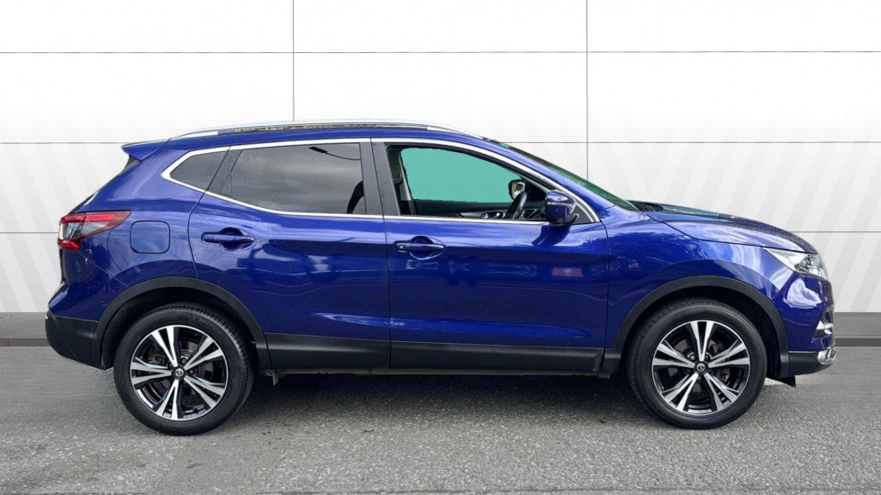 Nissan Qashqai 1.2 DiG-T N-Connecta 5dr Petrol Hatchback - Image 5