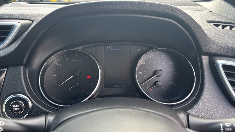 Nissan Qashqai 1.2 DiG-T N-Connecta 5dr Petrol Hatchback - Image 18