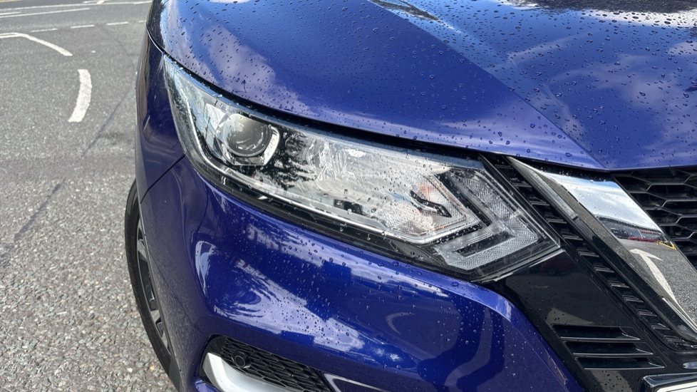 Nissan Qashqai 1.2 DiG-T N-Connecta 5dr Petrol Hatchback - Image 21