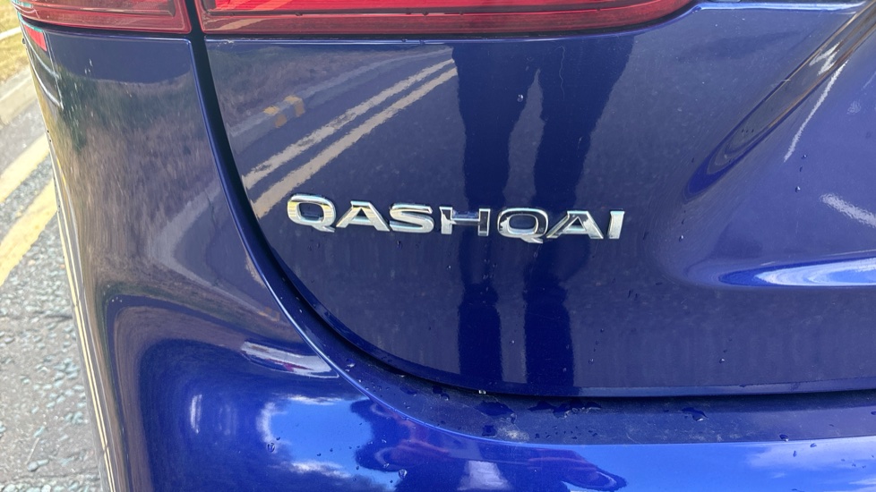 Nissan Qashqai 1.2 DiG-T N-Connecta 5dr Petrol Hatchback - Image 24