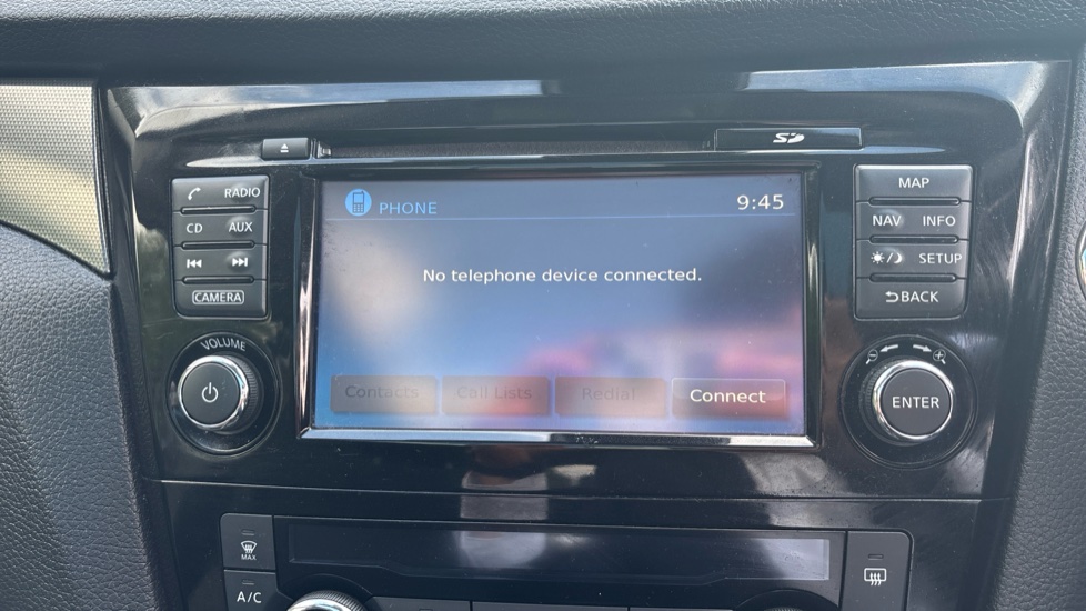 Nissan Qashqai 1.2 DiG-T N-Connecta 5dr Petrol Hatchback - Image 34
