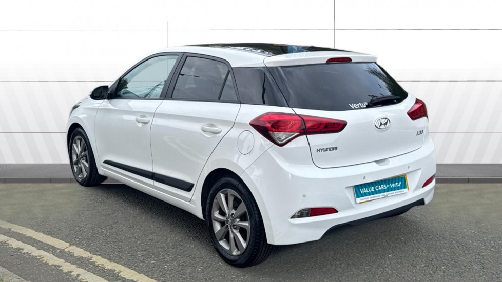 Hyundai i20 1.2 Premium SE 5dr Petrol Hatchback - Image 2
