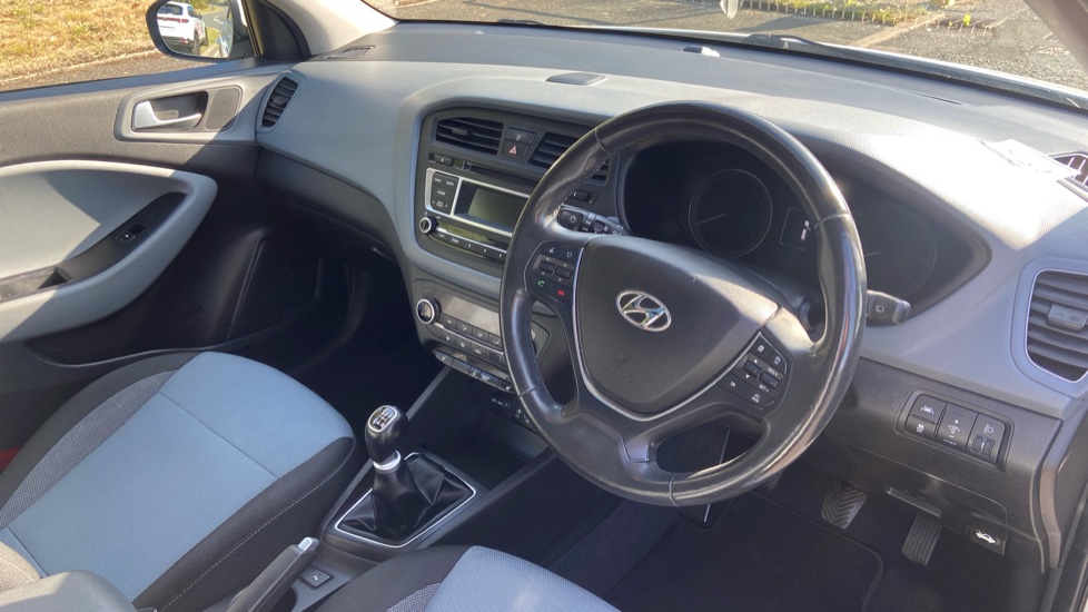 Hyundai i20 1.2 Premium SE 5dr Petrol Hatchback - Image 11