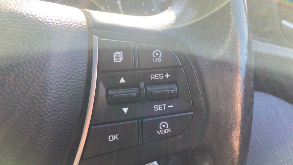 Hyundai i20 1.2 Premium SE 5dr Petrol Hatchback - Image 22