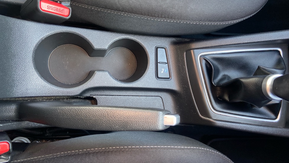 Hyundai i20 1.2 Premium SE 5dr Petrol Hatchback - Image 31