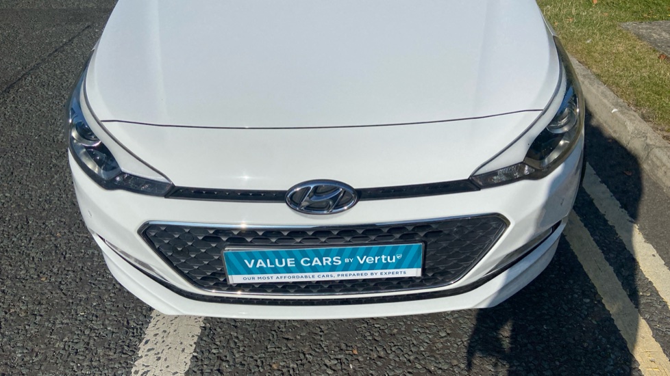 Hyundai i20 1.2 Premium SE 5dr Petrol Hatchback - Image 40