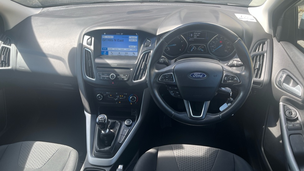 Ford Focus 1.0 EcoBoost 125 Zetec Edition 5dr Petrol Hatchback - Image 10