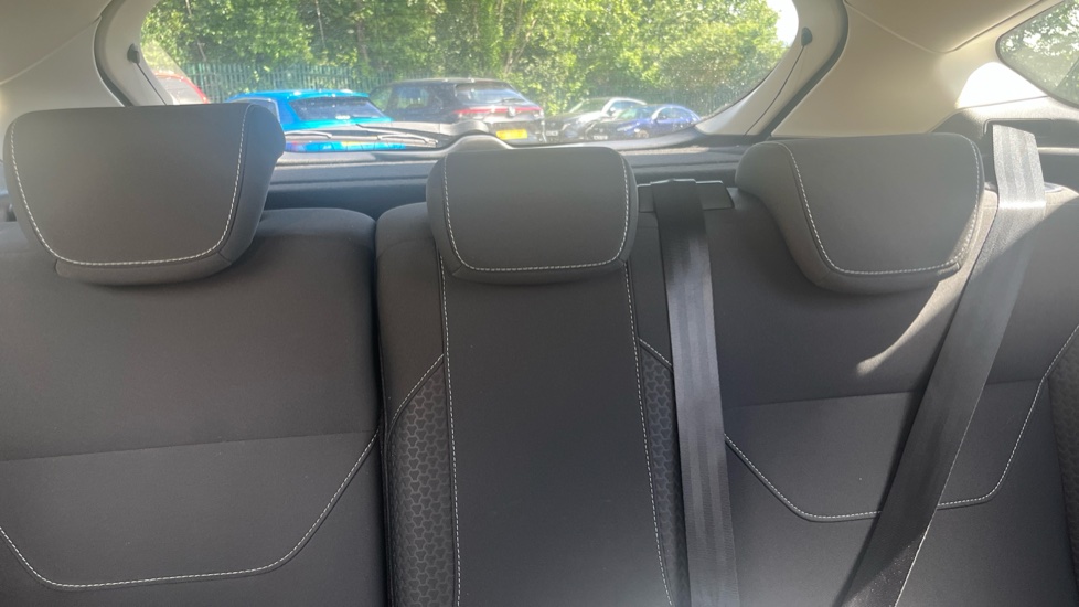 Ford Focus 1.0 EcoBoost 125 Zetec Edition 5dr Petrol Hatchback - Image 15
