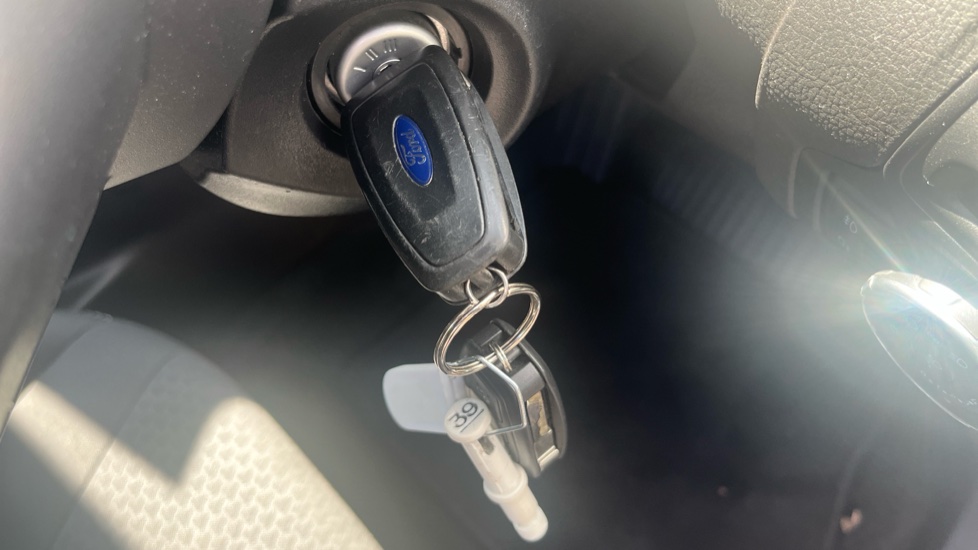 Ford Focus 1.0 EcoBoost 125 Zetec Edition 5dr Petrol Hatchback - Image 20