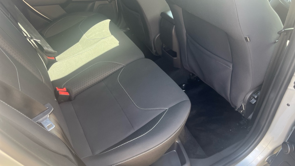 Ford Focus 1.0 EcoBoost 125 Zetec Edition 5dr Petrol Hatchback - Image 47